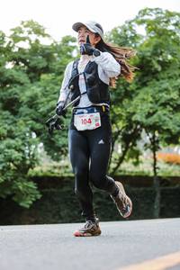 BIB: 104
                            <button type="button" onclick="openModal(22302604)" class="btn btn-primary btn-sm float-right btn-popup" data-toggle="modal" data-target=".modal-high-quality">
                        <i class="fas fa-shopping-cart"></i> Add to Cart
                    </button>
                                            <button type="button" onclick="isThisMe(22302604, true)" class="btn btn-success btn-sm float-right btn-popup btn-isme hidden" data-toggle="tooltip" data-placement="bottom" title="นี่คือรูปของคุณใช่ไหม คลิกที่นี่เพื่อเอาเข้าอัลบั้ม">
                        <i class="fas fa-plus"></i> Add to album
                    </button>
                    <button type="button" onclick="isThisMe(22302604, false)" class="btn btn-warning btn-sm float-right btn-popup btn-isnotme hidden">
                        <i class="fas fa-ban"></i> Remove from album
                    </button>